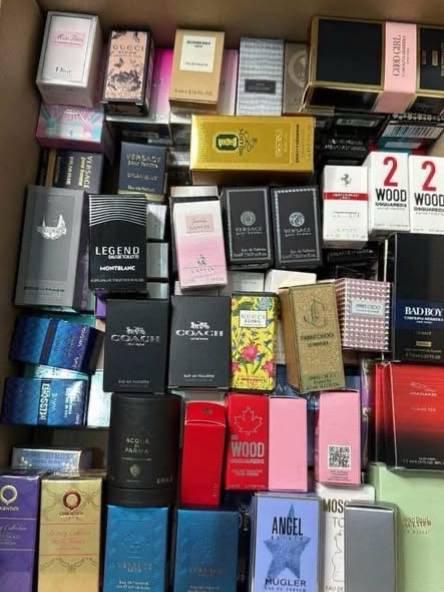 Mini Perfume Pallet